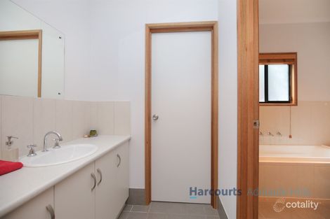Property photo of 31 Whitewood Drive Upper Sturt SA 5156