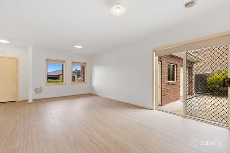 Property photo of 15 Pinnacle Crescent Brookfield VIC 3338
