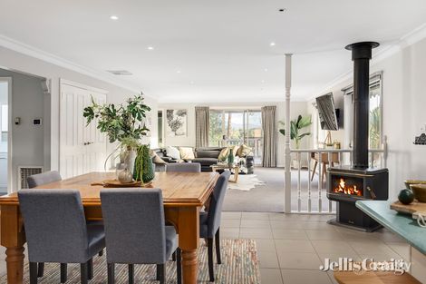 Property photo of 105 Landscape Drive Mooroolbark VIC 3138