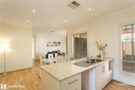 Property photo of 12 Crown Street Dover Gardens SA 5048