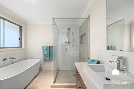 Property photo of 1 Denise Crescent Grantham Farm NSW 2765