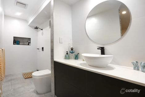 Property photo of 5 Yarandin Court Worongary QLD 4213