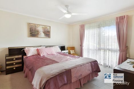 Property photo of 10 Rowen Court Cranbourne North VIC 3977