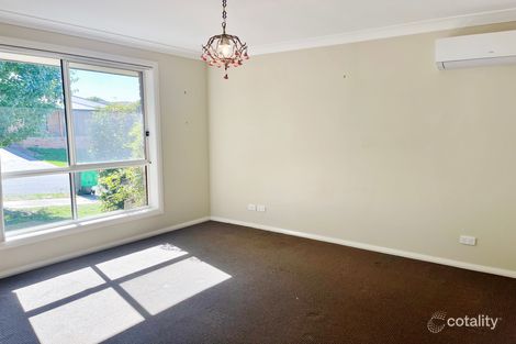 Property photo of 3 Hambrook Place Young NSW 2594