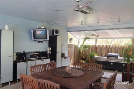 Property photo of 71 Geoffrey Thomas Drive Bucasia QLD 4750