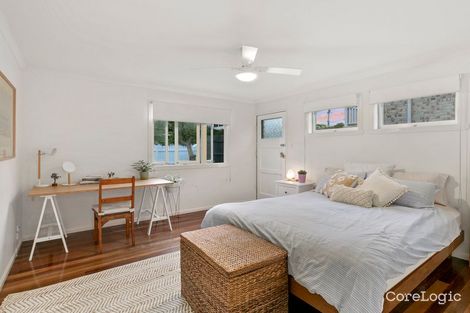 Property photo of 77 Waterview Avenue Wynnum QLD 4178