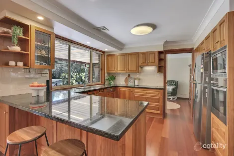 Property photo of 18 Colvin Place Dapto NSW 2530