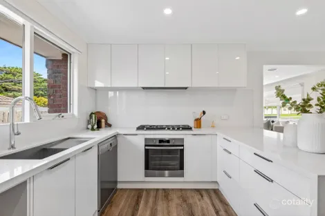 Property photo of 45 Bourke Road Oakleigh South VIC 3167