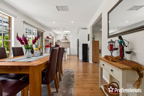 Property photo of 3 Henty Court Mooroolbark VIC 3138