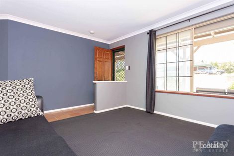 Property photo of 5 Hitek Court Merriwa WA 6030