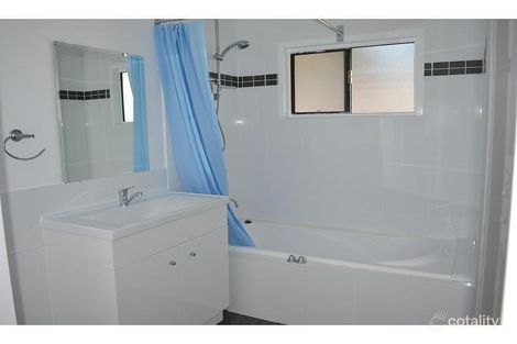 Property photo of 25 John Street Basin View NSW 2540