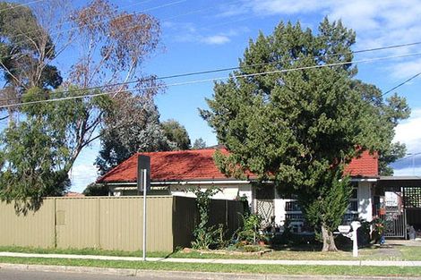 2 Kalora Ave, Fairfield West, NSW 2165