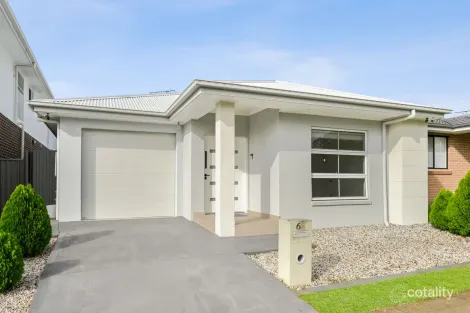 Property photo of 68 Ingall Loop Catherine Field NSW 2557