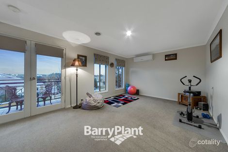 Property photo of 3 St Leonard Way Pakenham VIC 3810