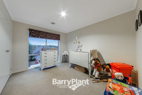 Property photo of 3 St Leonard Way Pakenham VIC 3810