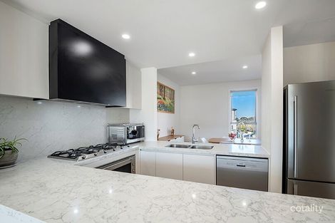 Property photo of 17/2 Ambrose Treacy Drive Bundoora VIC 3083