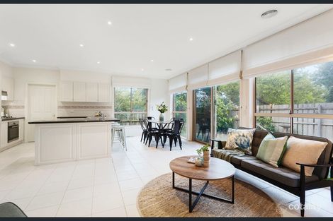 Property photo of 2/12 Kuebler Street Glen Waverley VIC 3150