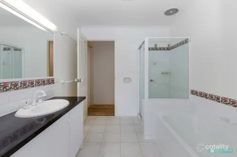 Property photo of 411 Murphy Street White Hills VIC 3550