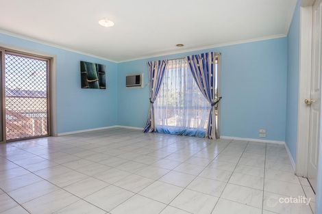 Property photo of 31 Ravenhill Boulevard Roxburgh Park VIC 3064