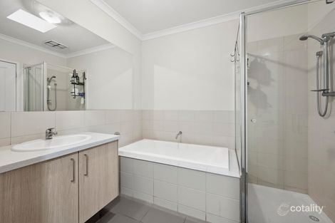 Property photo of 33 Topcliffe Road Wollert VIC 3750