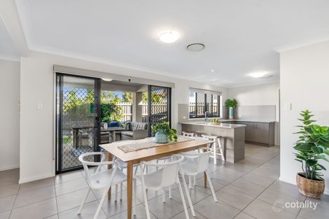 Property photo of 30 Stega Place Wynnum West QLD 4178