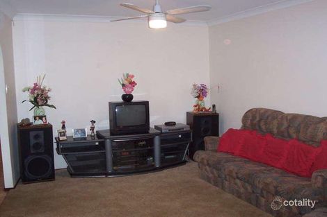 Property photo of 18 Bellwood Close Tuggerah NSW 2259