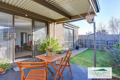 2/14 Hilltop Rise, Hastings, VIC 3915