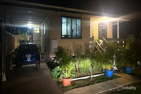 54 Davey St, Moura, QLD 4718
