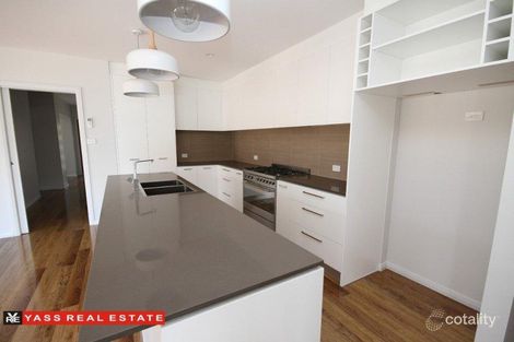 Property photo of 20 Colls Close Yass NSW 2582