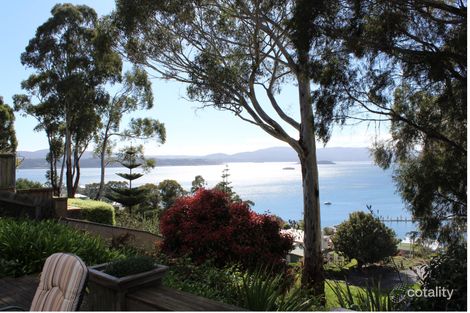 Property photo of 118 Oxford Street Beauty Point TAS 7270