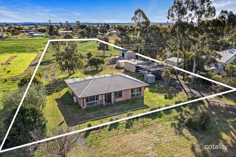 44 Railway St, Cambooya, QLD 4358