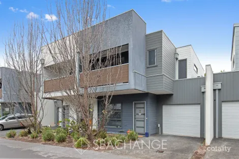 Property photo of 10 Allure Court Frankston North VIC 3200