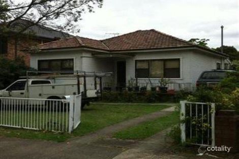 Property photo of 32 Rodd Street Birrong NSW 2143