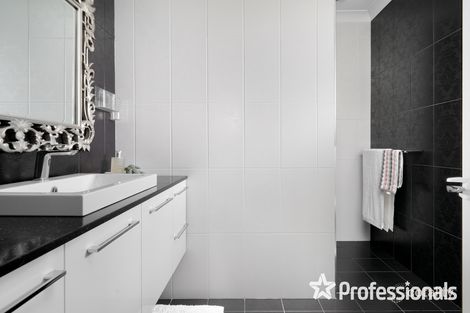 Property photo of 6 Gleneagles Close Robin Hill NSW 2795