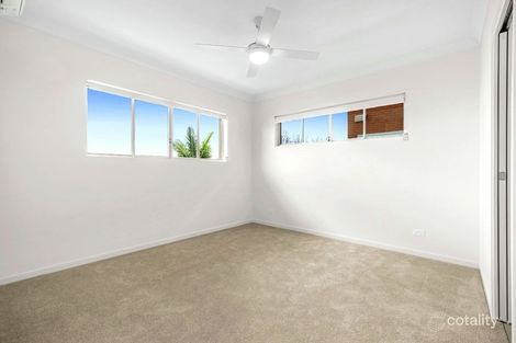 Property photo of 4/17 Dowar Street Coorparoo QLD 4151