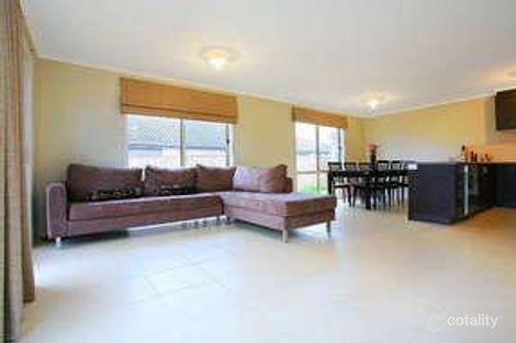 Property photo of 24 Emerald Rise Skye VIC 3977