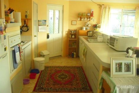 Property photo of 3 Lightfoot Place Cooloongup WA 6168