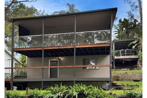 19 Stuart St, Kotara South, NSW 2289