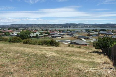 41 Roberts Cres, Newnham, TAS 7248