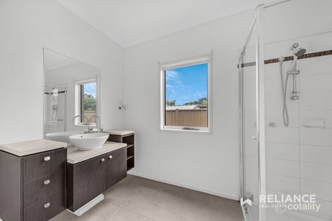 Property photo of 7 Jells Place Caroline Springs VIC 3023