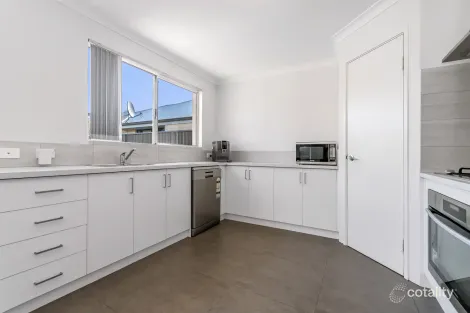 Property photo of 44 Dunmore Crescent Harrisdale WA 6112