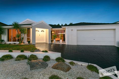 Property photo of 16 Callistemon Crescent Narre Warren VIC 3805