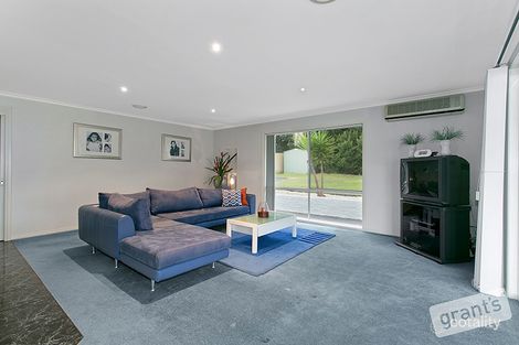 Property photo of 16 Callistemon Crescent Narre Warren VIC 3805