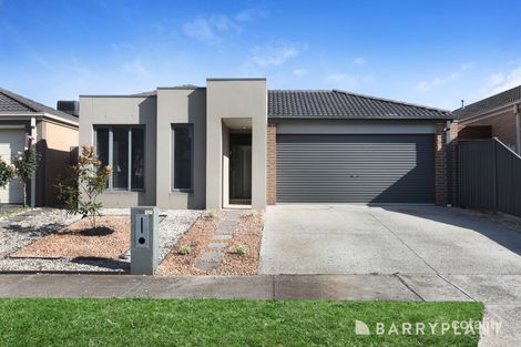 Property photo of 18 Longfield Way Deer Park VIC 3023