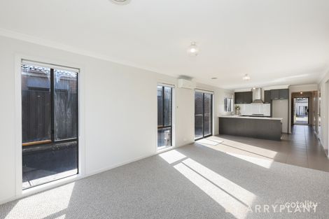 Property photo of 18 Longfield Way Deer Park VIC 3023
