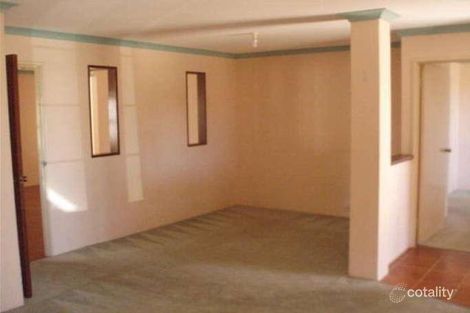 Property photo of 11 Halfmoon Place Waikiki WA 6169