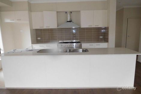 Property photo of 70 Bregman Esplanade Manor Lakes VIC 3024
