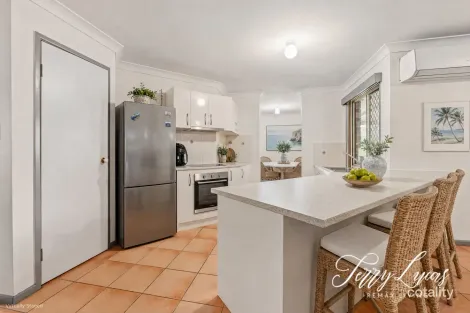 Property photo of 6 Solo Court Beachmere QLD 4510