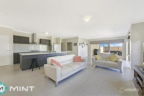 Property photo of 16 Scala Gardens Yangebup WA 6164