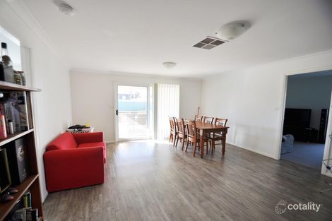 Property photo of 32 Dalbeattie Crescent Dubbo NSW 2830